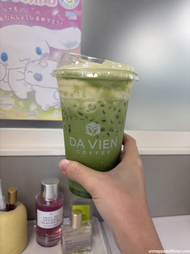 banana pudding matcha from Da Vien (top view)